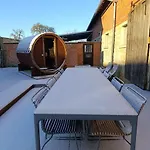 Landurlaub Mit Neugierigen Blicken In Den Pferdestall, Eingezaeuntem Garten, Kamin Und Sauna *