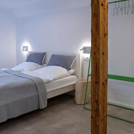 Landurlaub Mit Neugierigen Blicken In Den Pferdestall, Eingezaeuntem Garten, Kamin Und Sauna Holiday home *
