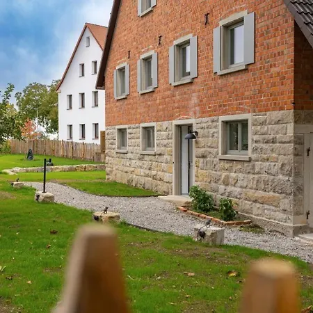 Landurlaub Mit Neugierigen Blicken In Den Pferdestall, Eingezaeuntem Garten, Kamin Und Sauna Feriehus