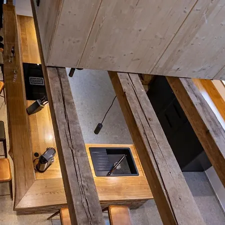 Feriehus Landurlaub Mit Neugierigen Blicken In Den Pferdestall, Eingezaeuntem Garten, Kamin Und Sauna