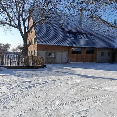 Landurlaub Mit Neugierigen Blicken In Den Pferdestall, Eingezaeuntem Garten, Kamin Und Sauna Feriehus